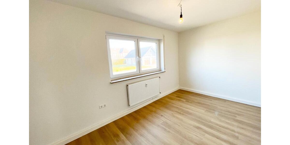 Erdgeschoßwohnung Rheinhausen - 4 Zimmer, 130 m&sup2;, 1.500&euro; | Angebot:25915744