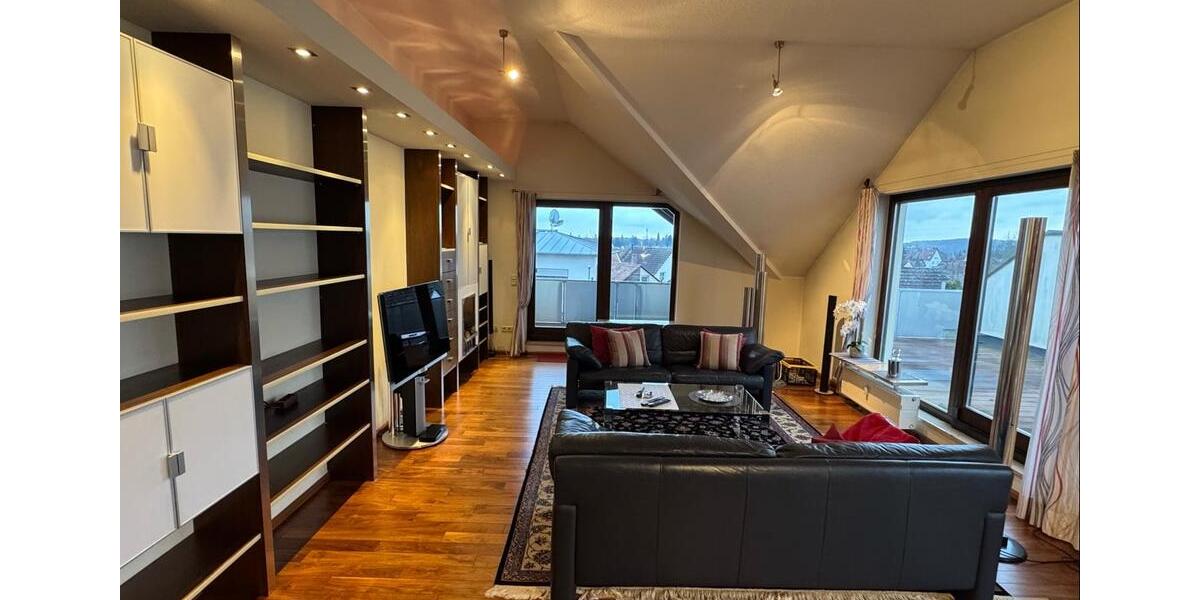 Dachgeschoßwohnung Fürth Eigenes Heim - 4 Zimmer, 126 m&sup2;, 1.350&euro; | Angebot:23780723