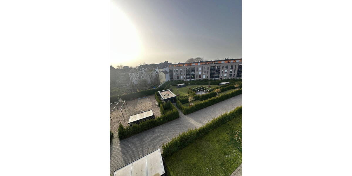 Terrassenwohnung Krefeld Stadtmitte - 4 Zimmer, 110 m&sup2;, 1.320&euro; | Angebot:26065016