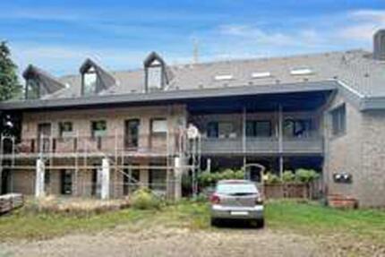 Eschweiler! Sanierte 4-Zimmer DG-Wohnung Balkon, Garten am Wald. zimmer