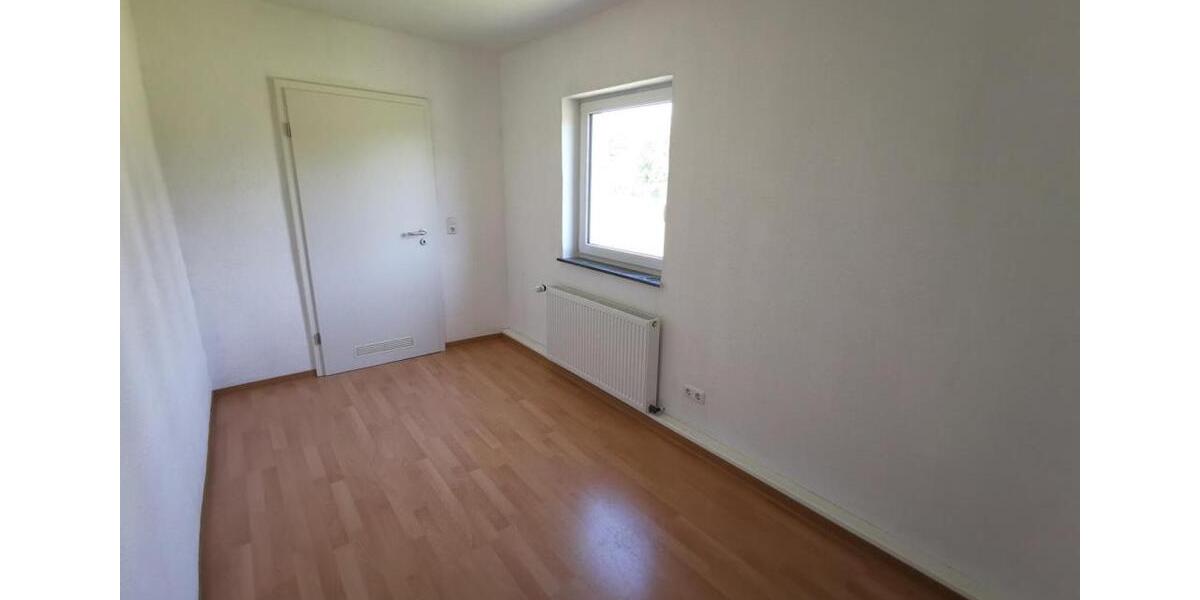 Etagenwohnung Bebra - 4 Zimmer, 58 m&sup2;, 370&euro; | Angebot:26553856