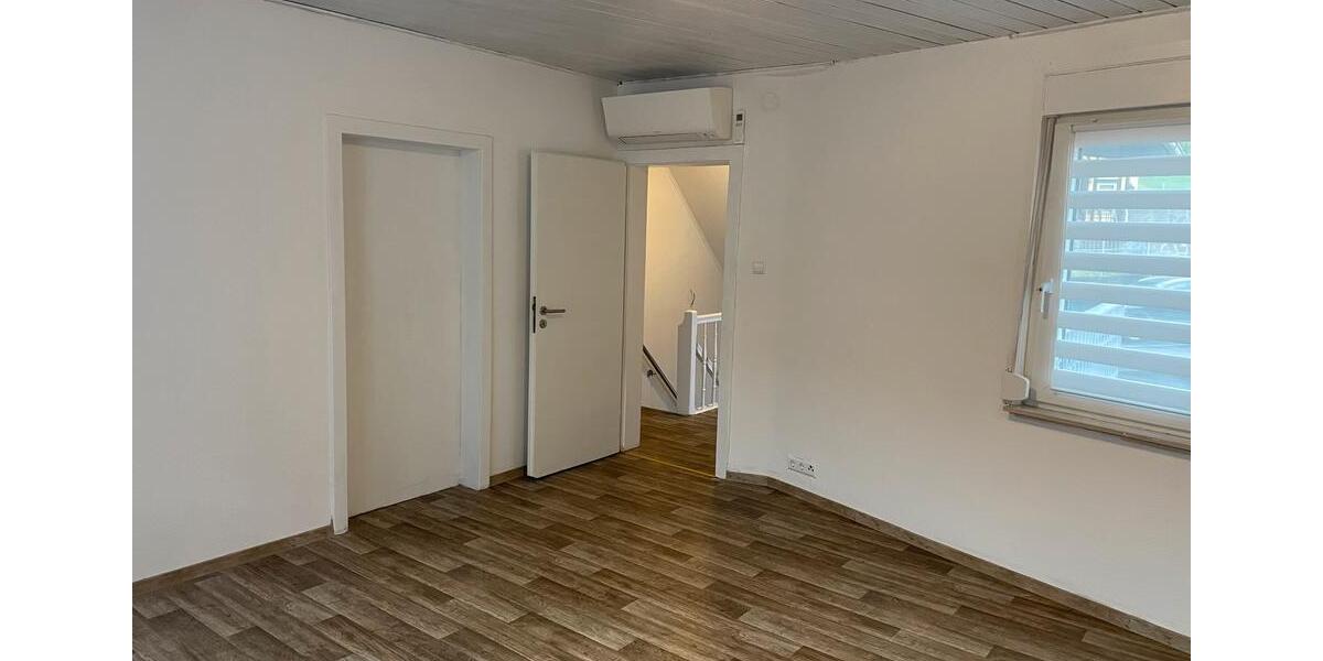 Doppelhaushälfte Nidda - 4 Zimmer, 125 m&sup2;, 1.650&euro; | Angebot:24743463