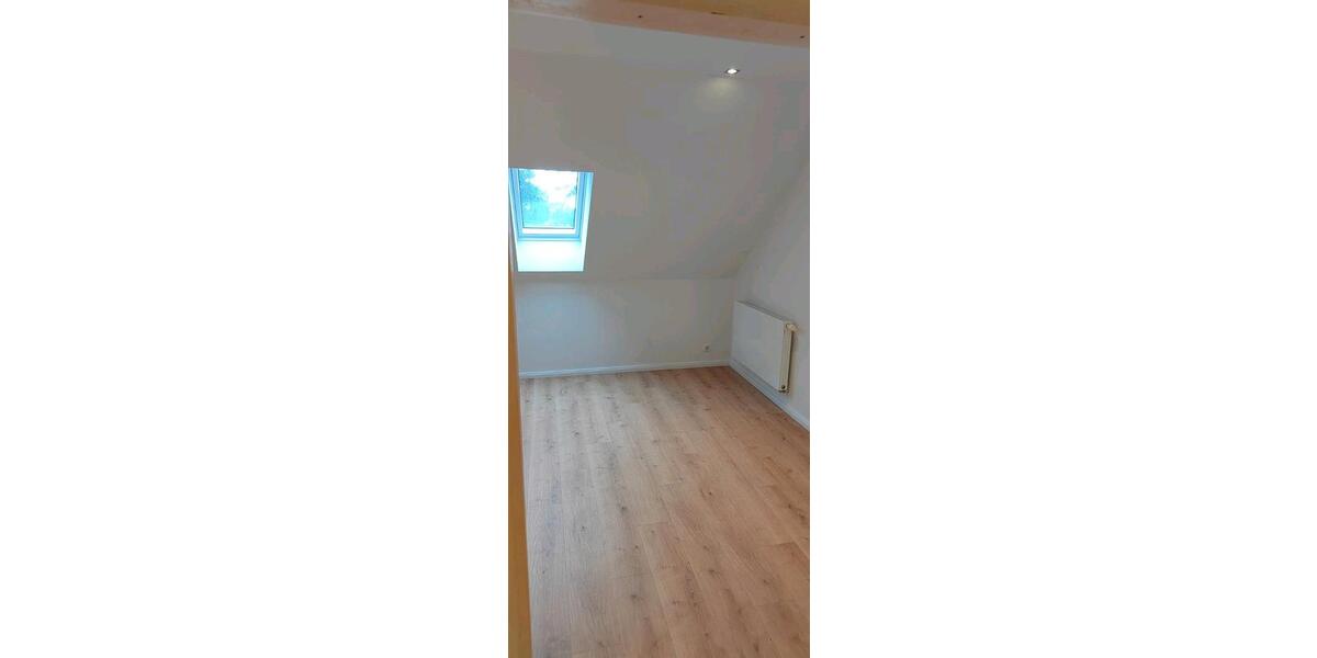 Etagenwohnung Norden - 4 Zimmer, 160 m&sup2;, 1.150&euro; | Angebot:24716986