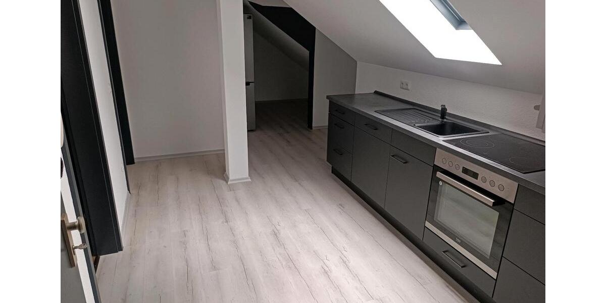 Dachgeschoßwohnung Regenstauf - 3 Zimmer, 60 m&sup2;, 900&euro; | Angebot:26635426