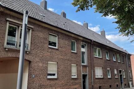 Rees-Zentrum: 2-Zimmer-Wohnung im Erdgeschoss mit Balkon zimmer