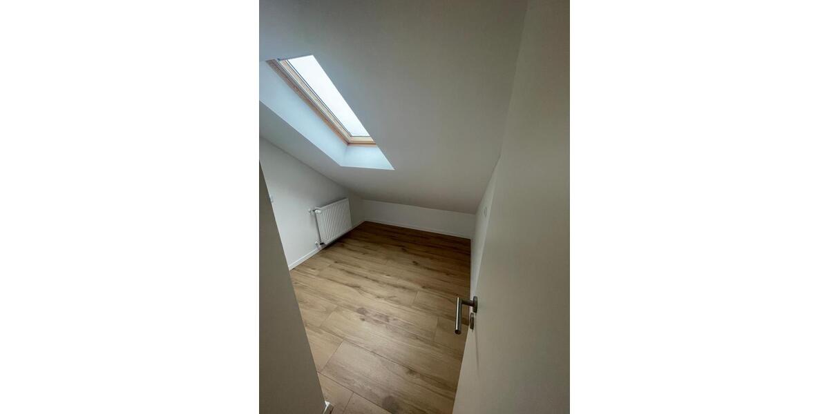 3-Zimmer Dachgeschosswohnung in Karlsruhe-Neureut zu vermieten 3 zimmer