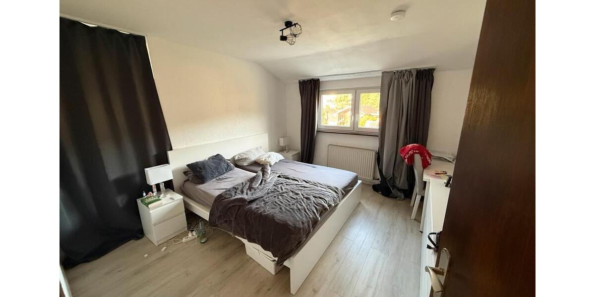 Dachgeschoßwohnung Herborn - 5 Zimmer, 75 m&sup2;, 650&euro; | Angebot:26246964