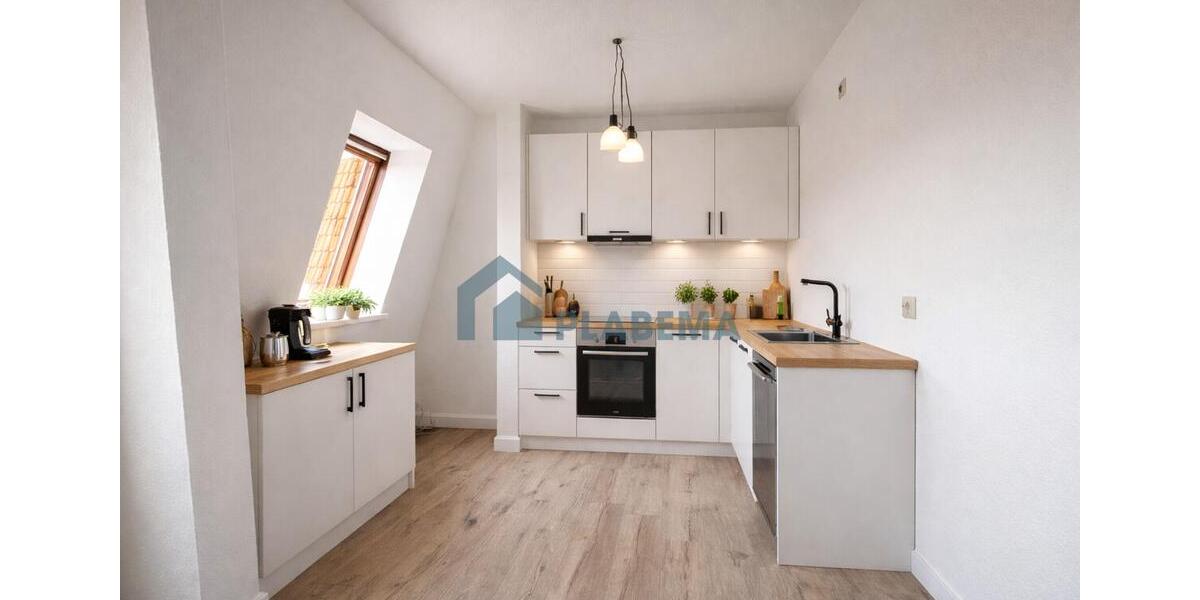 Dachgeschoßwohnung Schwerin Altstadt - 2 Zimmer, 60 m&sup2;, 870&euro; | Angebot:26562926