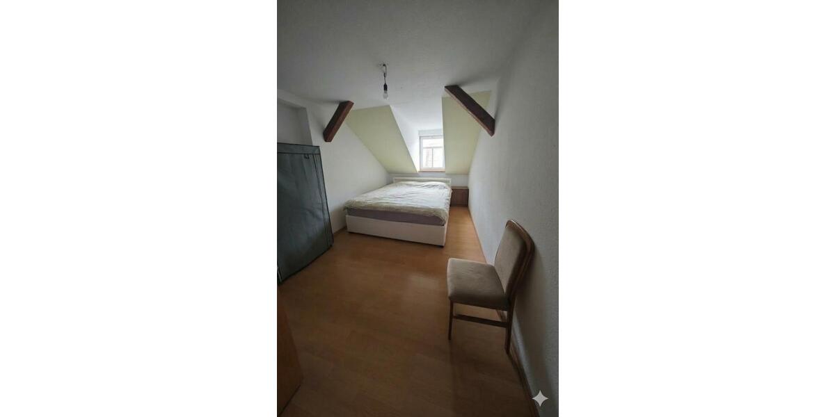 Dachgeschoßwohnung Arnstadt - 2 Zimmer, 60 m&sup2;, 400&euro; | Angebot:25767881