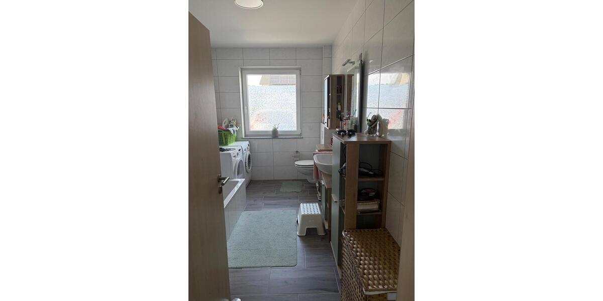 Erdgeschoßwohnung Neuhof - 3 Zimmer, 90 m&sup2;, 865&euro; | Angebot:26235588