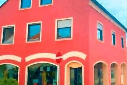 Wohnung Waldmünchen - 6 Zimmer, 240 m&sup2;, 900&euro; | Angebot:26636867
