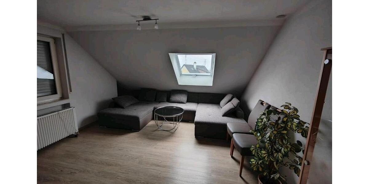 Dachgeschosswohnung möbiliert zimmer