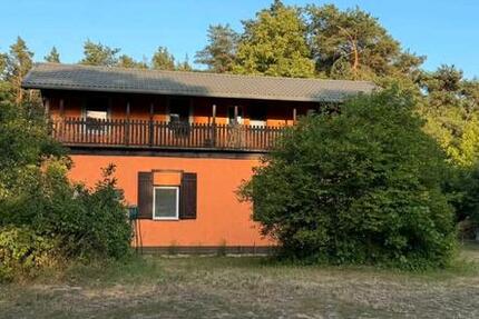 ruhige Lage,viel Platz,sehr sauber. 8 zimmer