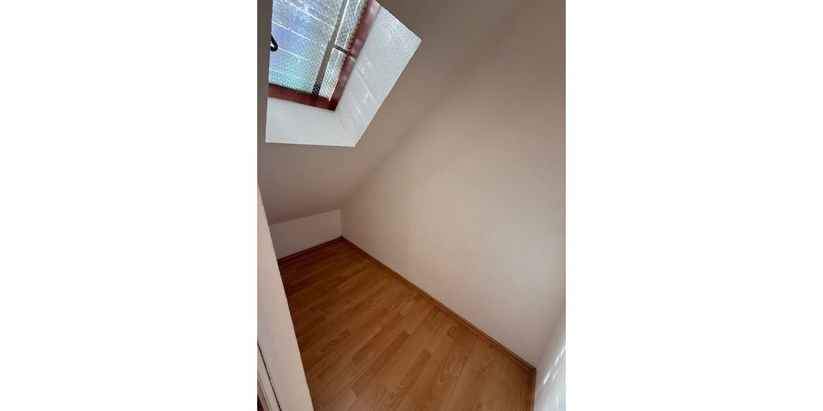 Dachgeschoßwohnung Eisleben (Lutherstadt) - 2 Zimmer, 53 m&sup2;, 319&euro; | Angebot:22507918