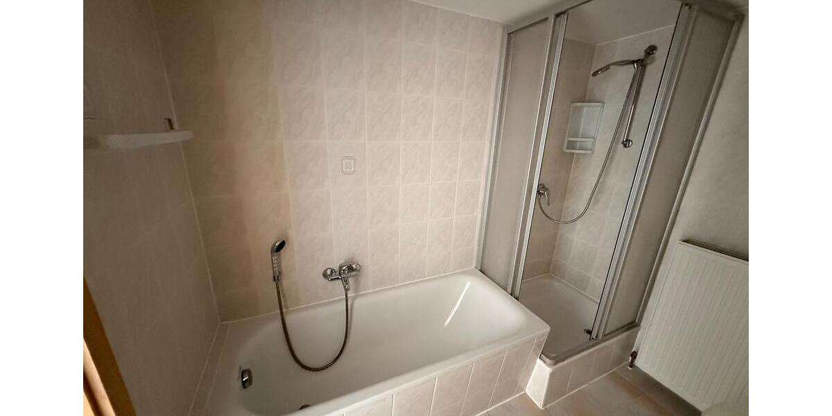 Etagenwohnung Auma-Weidatal Weidatal - 3 Zimmer, 64 m&sup2;, 335&euro; | Angebot:25138394