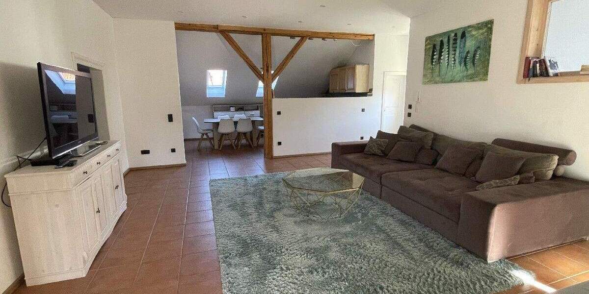 Etagenwohnung Waal Emmenhausen - 4 Zimmer, 136 m&sup2;, 1.200&euro; | Angebot:25289272