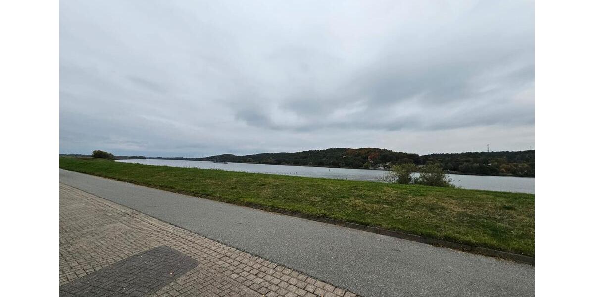 3,5 Zimmer Wohnung mit Balkon Blick auf die Elbe 3.5 zimmer