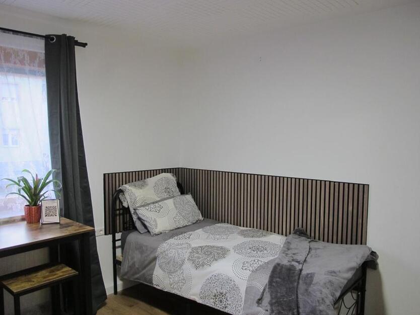 Möbliertes Zimmer in WG zimmer
