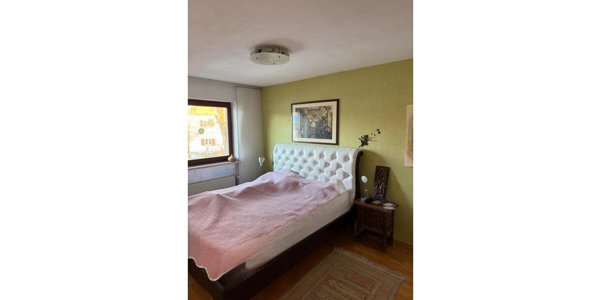 Etagenwohnung München Trudering-Riem - 5 Zimmer, 130 m&sup2;, 2.500&euro; | Angebot:25843466