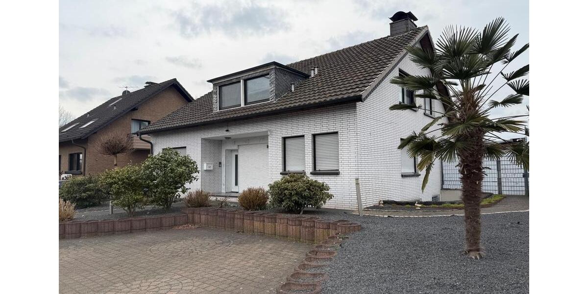 Etagenwohnung Duisburg - 3 Zimmer, 93 m&sup2;, 1.350&euro; | Angebot:26441283