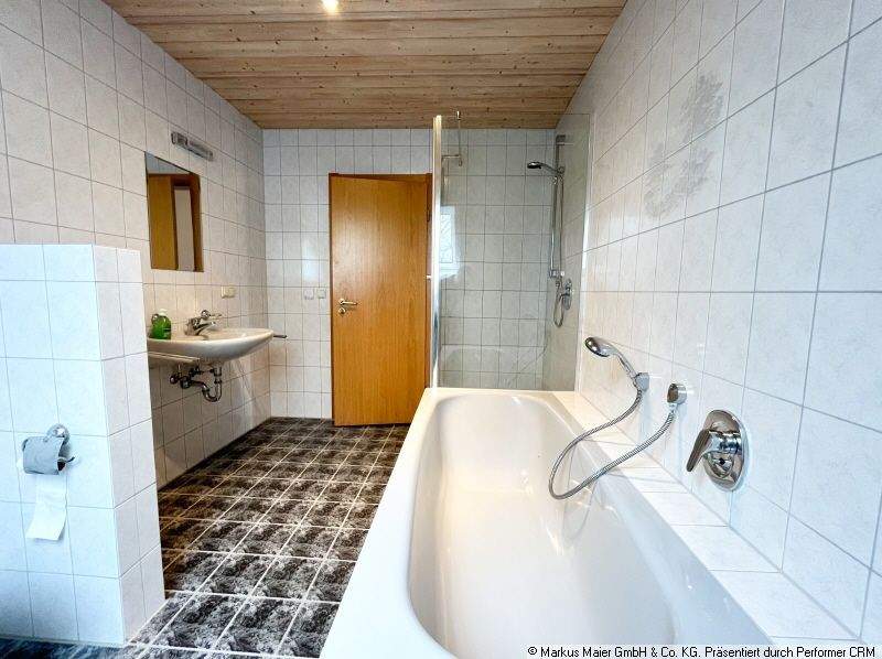 Etagenwohnung Dorfen Eibach - 4 Zimmer, 98 m&sup2;, 1.050&euro; | Angebot:25692228