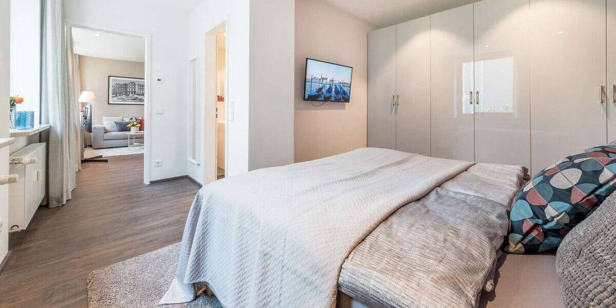 Etagenwohnung Frankfurt am Main Westend-Süd - 2 Zimmer, 42 m&sup2;, 1.750&euro; | Angebot:26410253