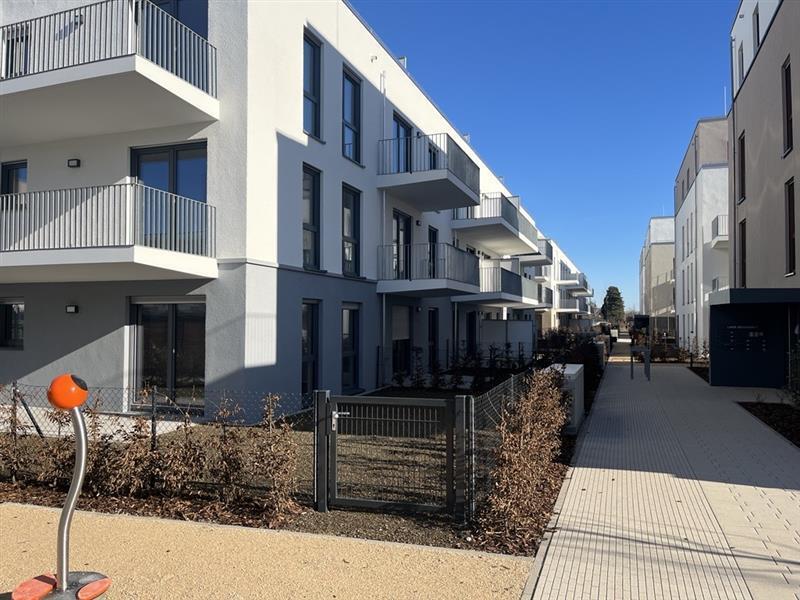 Helle 2-Zimmer-Wohnung mit Balkon und Aufzug – Erstbezug in Wiesbaden zimmer