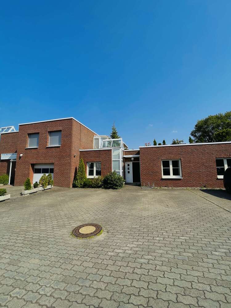 Büro in Rostock 2.954,10 € 229 m²
