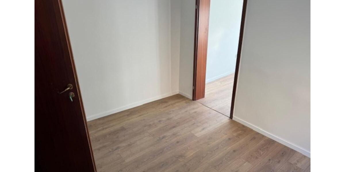 Erdgeschoßwohnung Gommern Ladeburg - 5 Zimmer, 130 m&sup2;, 699&euro; | Angebot:24531553