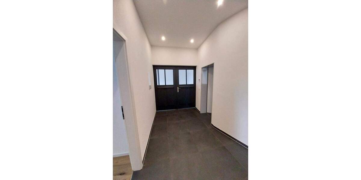 Etagenwohnung Singen - 2 Zimmer, 63 m&sup2;, 820&euro; | Angebot:24517595