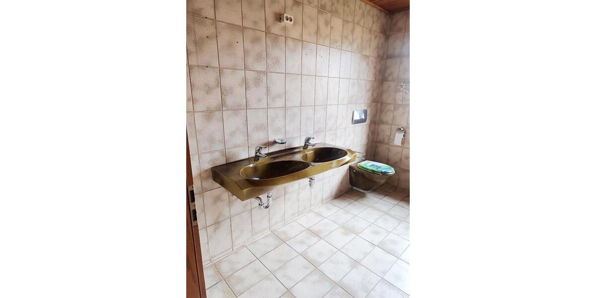 Doppelhaushälfte Neustadt an der Donau - 7 Zimmer, 156 m&sup2;, 1.200&euro; | Angebot:26628084