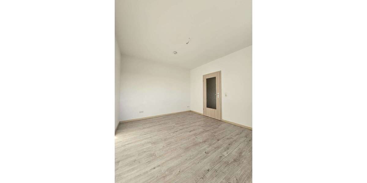 Etagenwohnung Hartha - 1 Zimmer, 33 m&sup2;, 220&euro; | Angebot:24637800