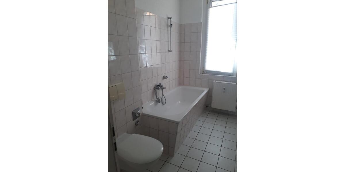 Etagenwohnung Eisenberg - 1 Zimmer, 37 m&sup2;, 260&euro; | Angebot:26099824