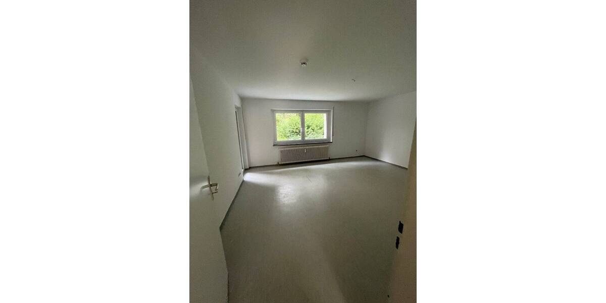 Etagenwohnung Wiesbaden Dotzheim - 4 Zimmer, 95 m&sup2;, 1.250&euro; | Angebot:20960063