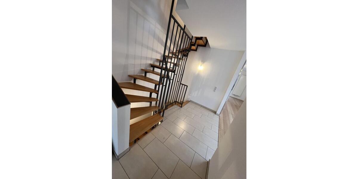 Doppelhaushälfte Dortmund Hombruch - 5 Zimmer, 185 m&sup2;, 2.500&euro; | Angebot:25245632