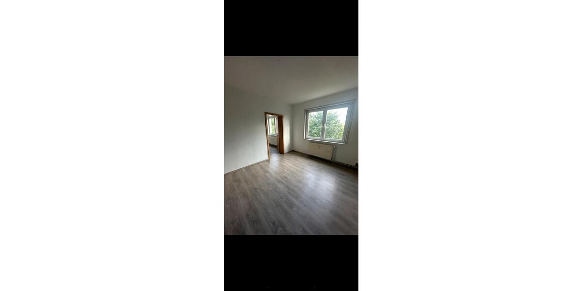 Etagenwohnung Schönhausen (Elbe) - 4 Zimmer, 72 m&sup2;, 350&euro; | Angebot:25383801