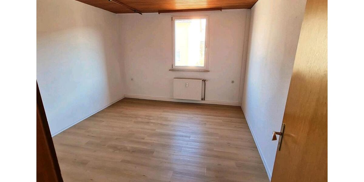 Etagenwohnung Lutzerath - 5.5 Zimmer, 132 m&sup2;, 690&euro; | Angebot:25828425