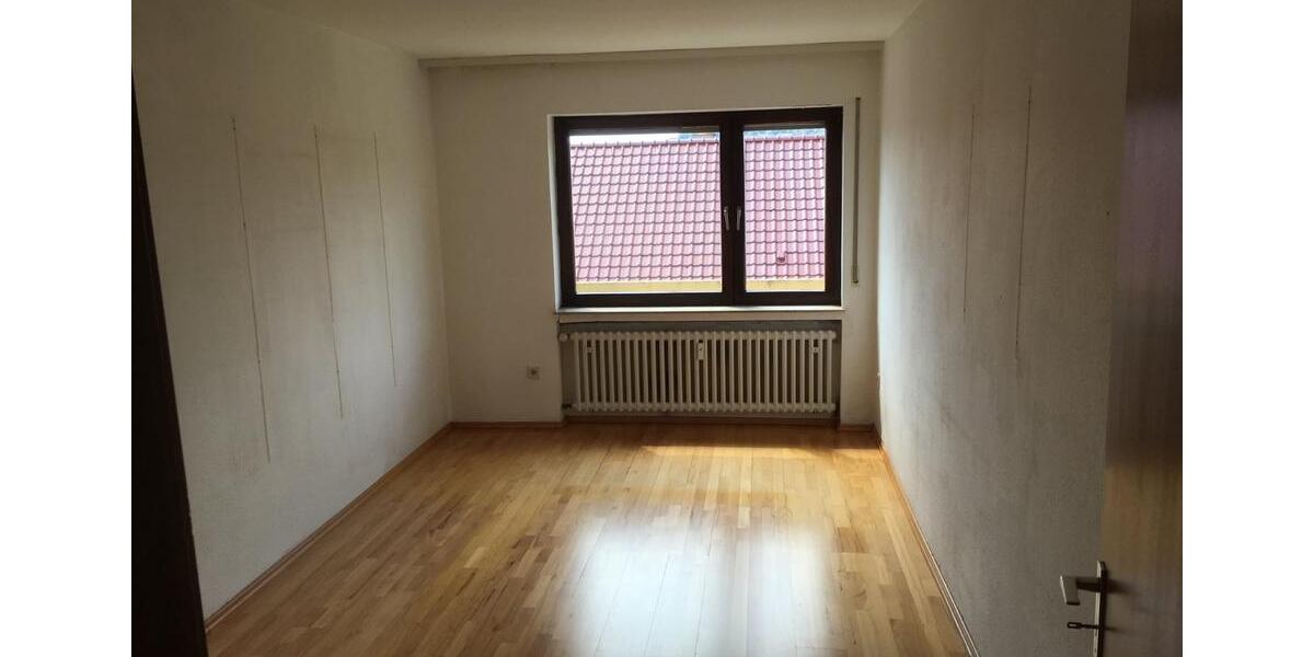 Etagenwohnung Marktheidenfeld - 3 Zimmer, 90 m&sup2;, 750&euro; | Angebot:25392078