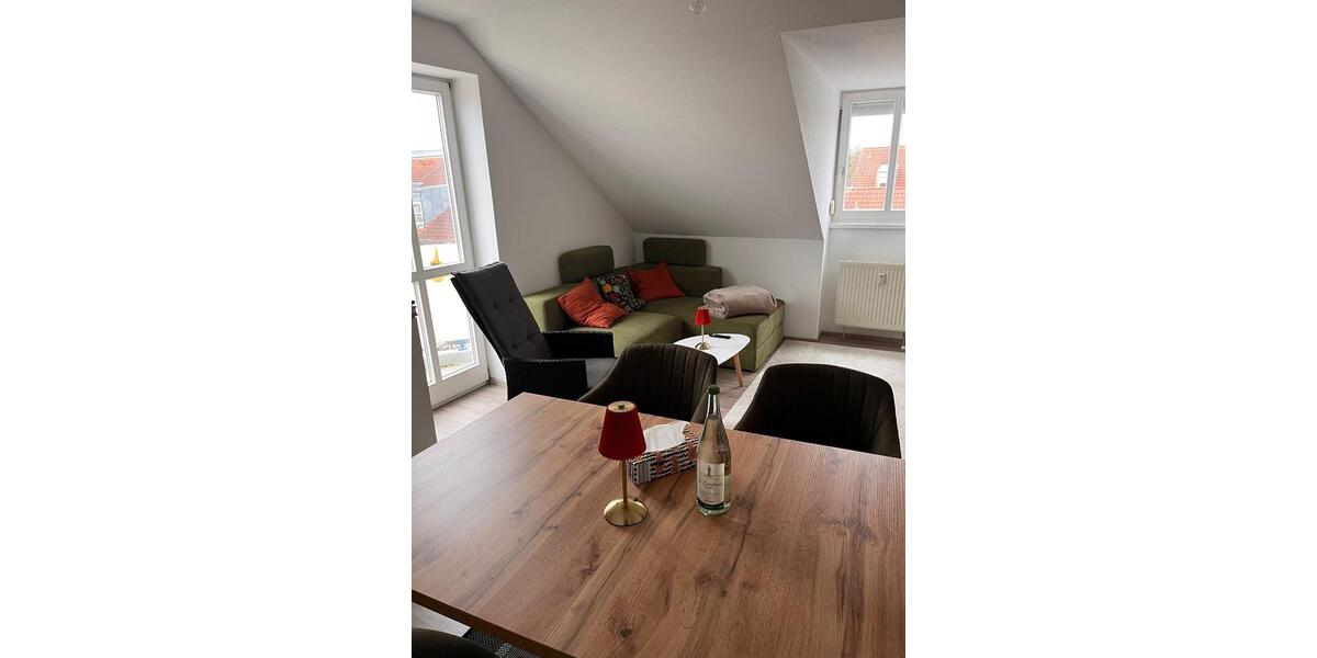 Dachgeschoßwohnung Eggenfelden - 1 Zimmer, 45 m&sup2;, 400&euro; | Angebot:25990572