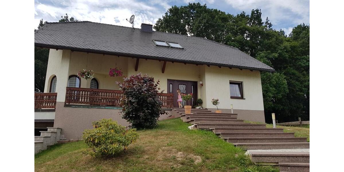 Einfamilienhaus Seifhennersdorf - 6 Zimmer, 215 m&sup2;, 1.600&euro; | Angebot:24668970