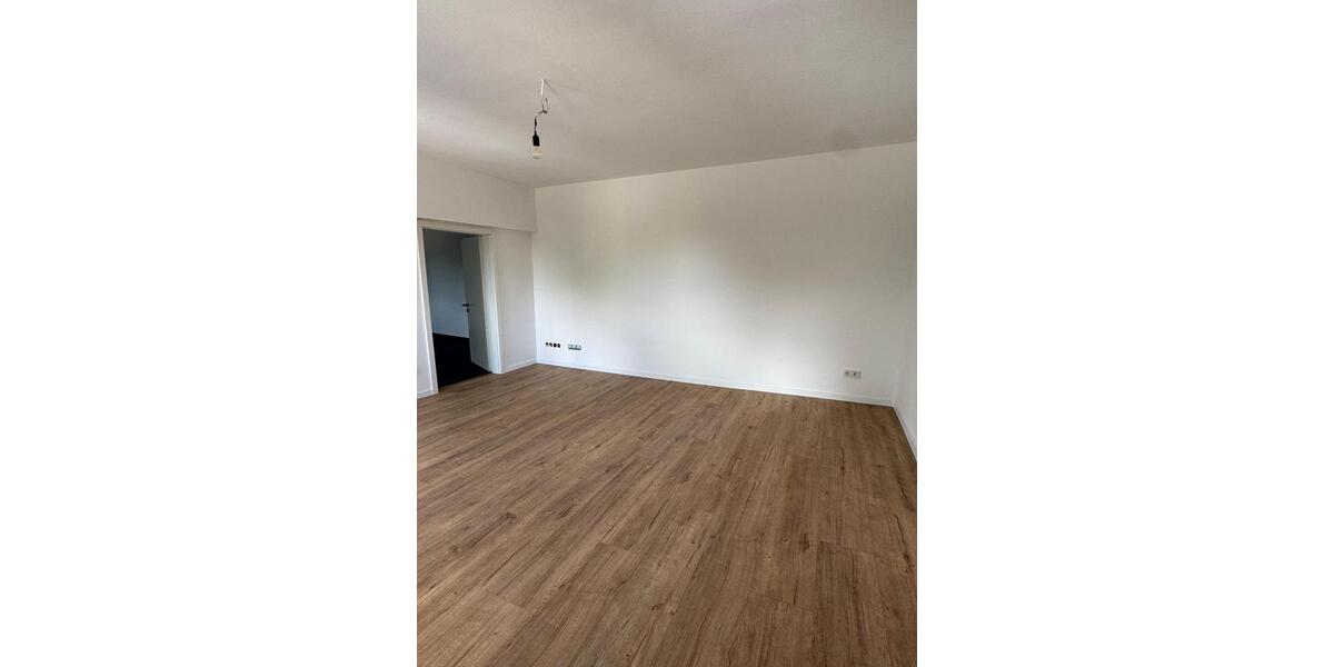 Dachgeschoßwohnung Saarlouis - 2 Zimmer, 76 m&sup2;, 700&euro; | Angebot:26630202