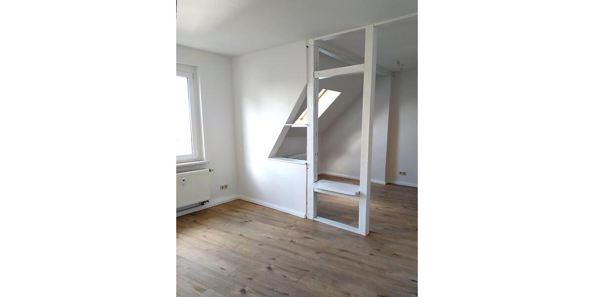 Dachgeschoßwohnung Altenburg - 3 Zimmer, 92 m&sup2;, 600&euro; | Angebot:26551009