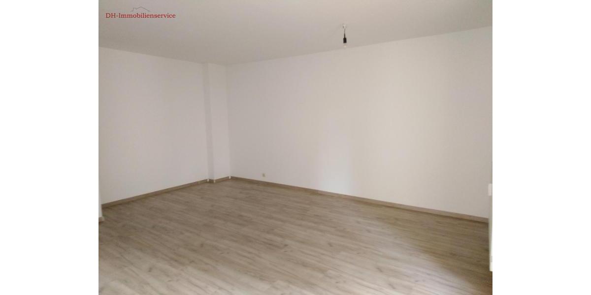 Erdgeschoßwohnung Glauchau - 2 Zimmer, 60 m&sup2;, 400&euro; | Angebot:24601687