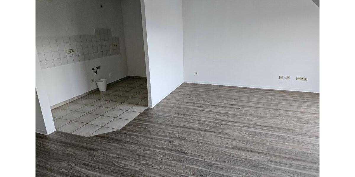 Dachgeschoßwohnung Merseburg - 2 Zimmer, 54 m&sup2;, 395&euro; | Angebot:23531731