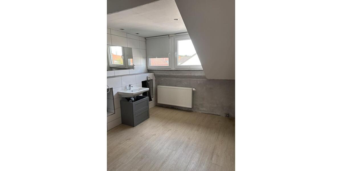 Dachgeschoßwohnung Saarlouis - 4 Zimmer, 120 m&sup2;, 900&euro; | Angebot:26614994