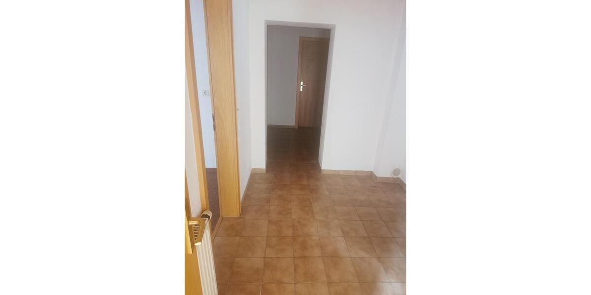 Etagenwohnung Waldkraiburg - 3 Zimmer, 93 m&sup2;, 1.100&euro; | Angebot:20621986