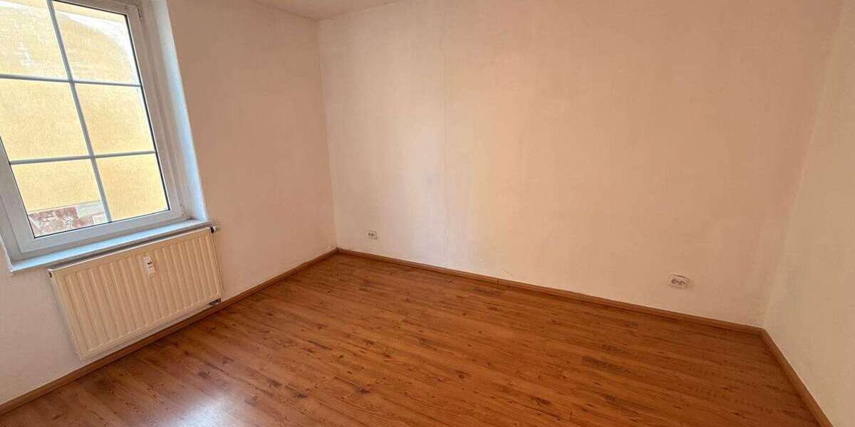 Etagenwohnung Oelsnitz Oelsnitz - 3 Zimmer, 70 m&sup2;, 364&euro; | Angebot:27271391