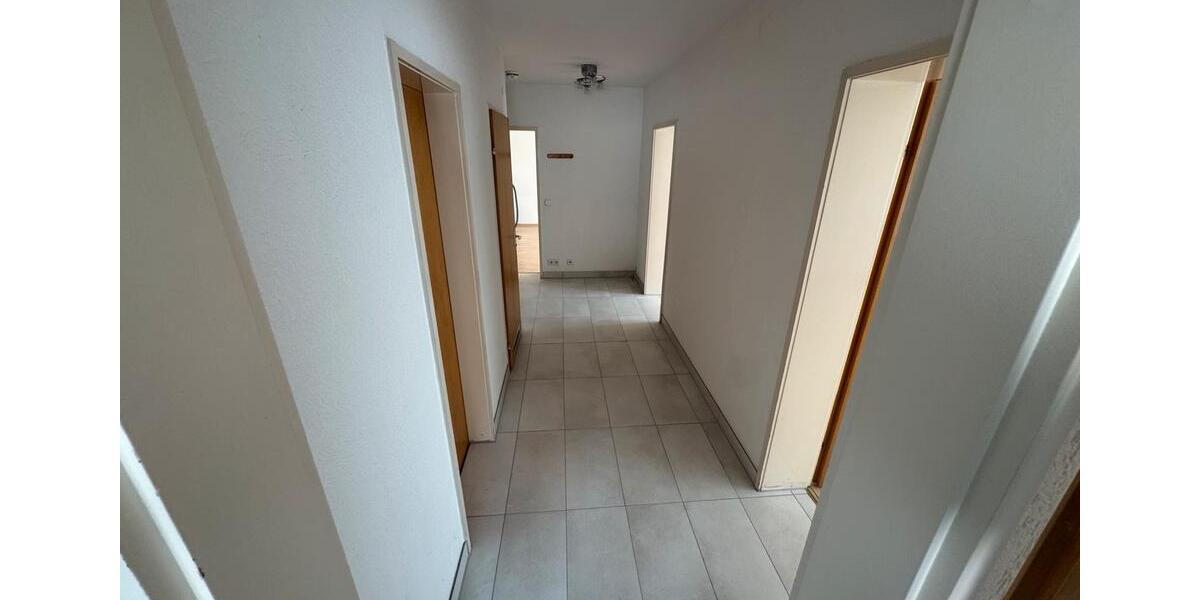 Etagenwohnung Neckarsulm - 3.5 Zimmer, 80 m&sup2;, 1.150&euro; | Angebot:26670391