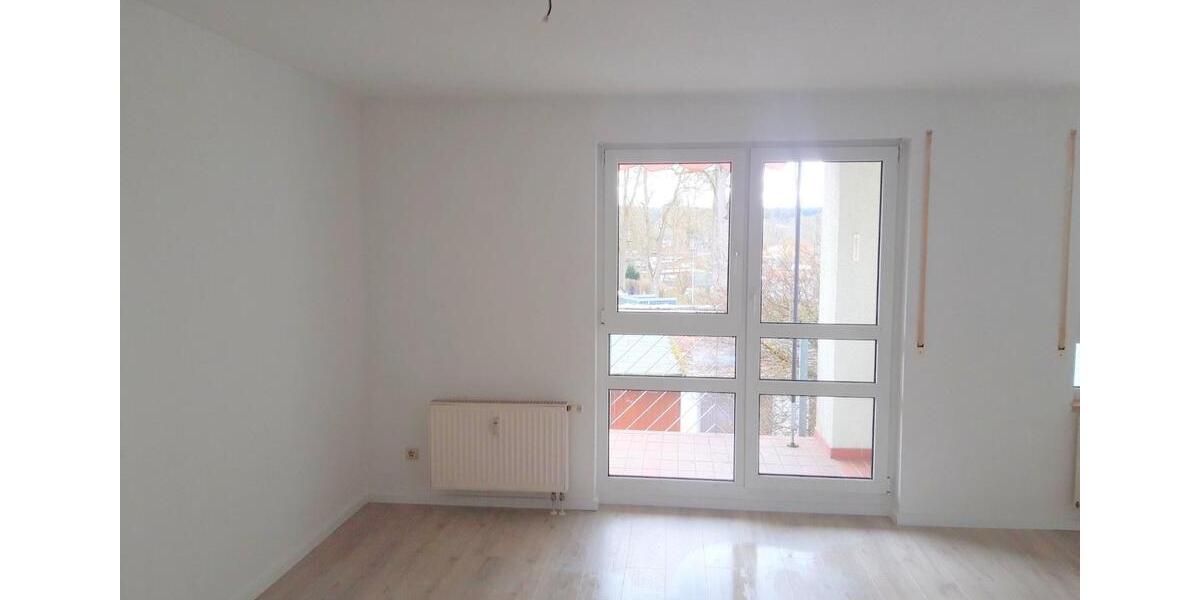 Hochparterre Eisfeld - 3 Zimmer, 71 m&sup2;, 545&euro; | Angebot:25854927