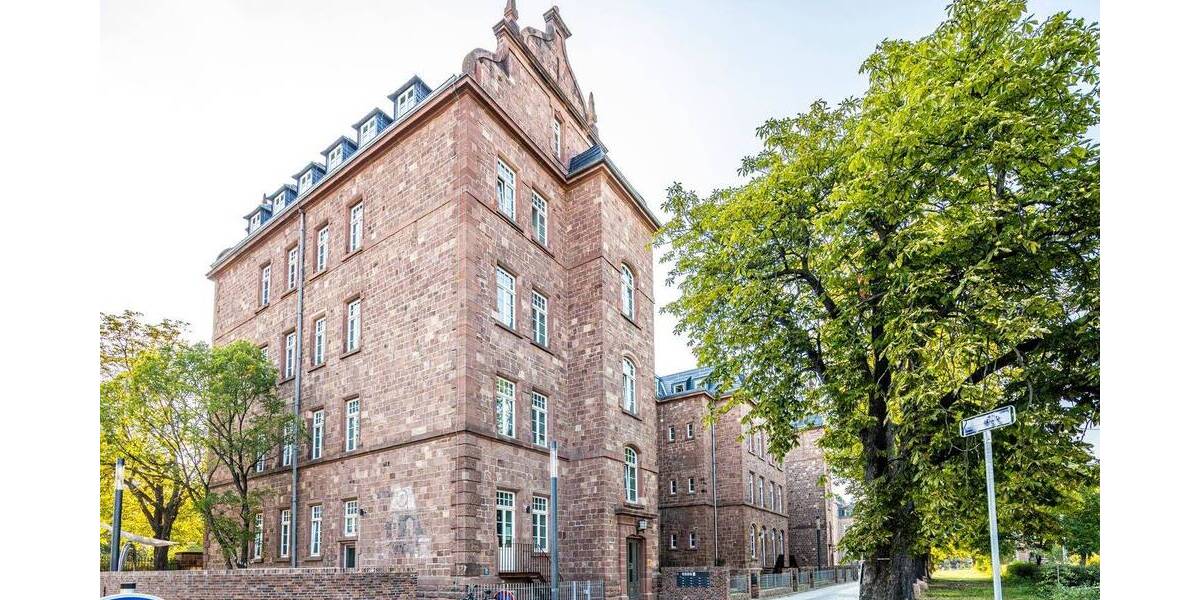 Kasernenarchitektur neu interpretiert - großzügiges Wohnen im Turley-Quartier 4 zimmer